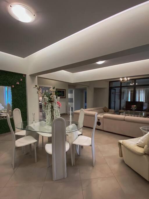 Λabirinthia Apartment Athens Exterior photo